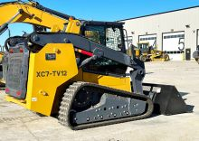XCMG Official Xc7-TV12 Skid Steer Track Loader 1.36 Ton Small Skid Steer Loader for Sale